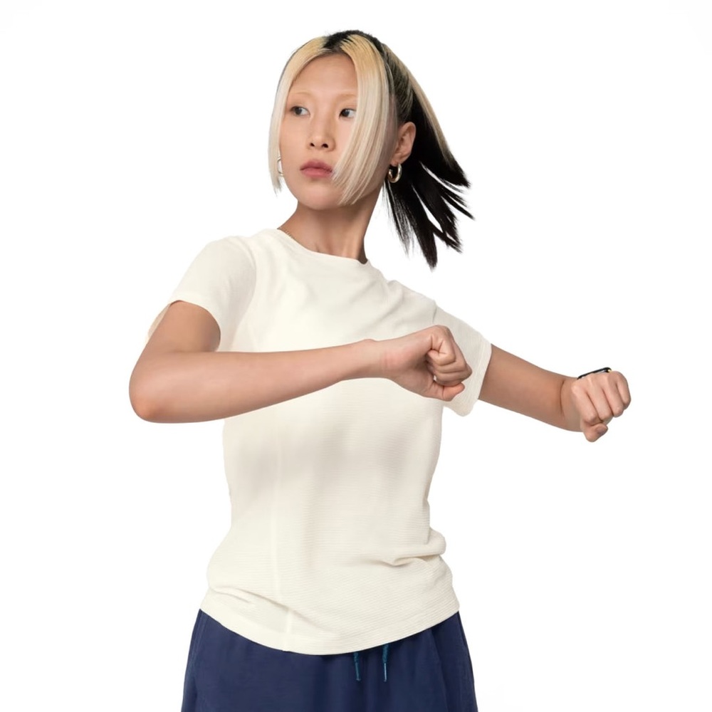 NWT $58 allbirds Women's Natural Run Short Sleeve Tshirt White - Picture 2 of 5